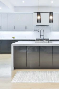 Uni Hellgrau Teppich(Uni Hellgrau Teppich) -Wohn Teppich Welt 0078 UniHellgrau Room a03f2e38 eee1 4bcc 9325 018d6d0d3b8c