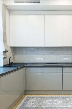 Yalda Taubengrau Teppich(Yalda Taubengrau Teppich) 29 Yalda Taubengrau Teppich(Yalda Taubengrau Teppich) -Wohn Teppich Welt 0186 YaldaTaubengrau Room 66dd1ef7 ceee 4ac9 a87f 7144deeca389