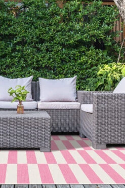 Outdoor Isla Hibiskus Teppich(Outdoor Isla Hibiskus Teppich) -Wohn Teppich Welt 0450 OutdoorIslaHibiskus Normal Room b9f5f67d 6b16 4324 88e0 61b4f23a0989