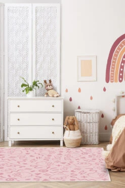 Hello Kitty Comic Rosa Teppich(Hello Kitty Comic Rosa Teppich) -Wohn Teppich Welt 0492 HelloKittyComicRosa Shopify Room