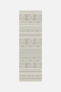 Hello Kitty Ritual Taupe Teppich(Hello Kitty Ritual Taupe Teppich) -Wohn Teppich Welt 0504 HelloKittyRitualTaupe Shopify Laeufer