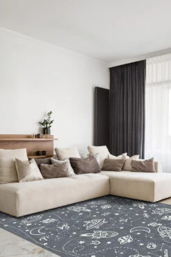 Hello Kitty Sternbild Asche Teppich(Hello Kitty Sternbild Asche Teppich) 12 Hello Kitty Sternbild Asche Teppich(Hello Kitty Sternbild Asche Teppich) -Wohn Teppich Welt 0509 HelloKittySternbildAsche Shopify Room