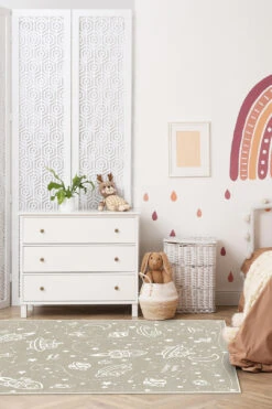 Hello Kitty Sternbild Natur Teppich(Hello Kitty Sternbild Natur Teppich) 12 Hello Kitty Sternbild Natur Teppich(Hello Kitty Sternbild Natur Teppich) -Wohn Teppich Welt 0510 HelloKittySternbildNatur Shopify Room