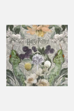 Harry Potter™ Schlangen Greige Teppich(Harry Potter Schlangen Greige Teppich) -Wohn Teppich Welt 0537 Harry Potter Schlangen Greige Zoom 9c459e34 ae92 4edd 8afd c9968f196cf4